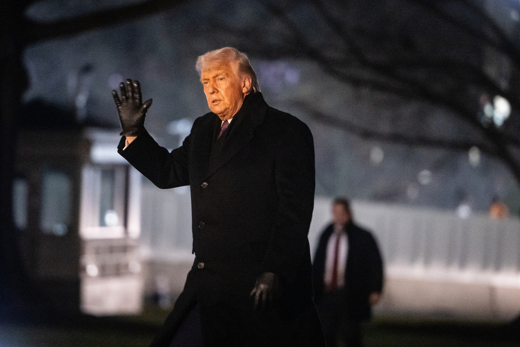 Few are spared as Trump unleashes dozens of Truth Social posts in post ...