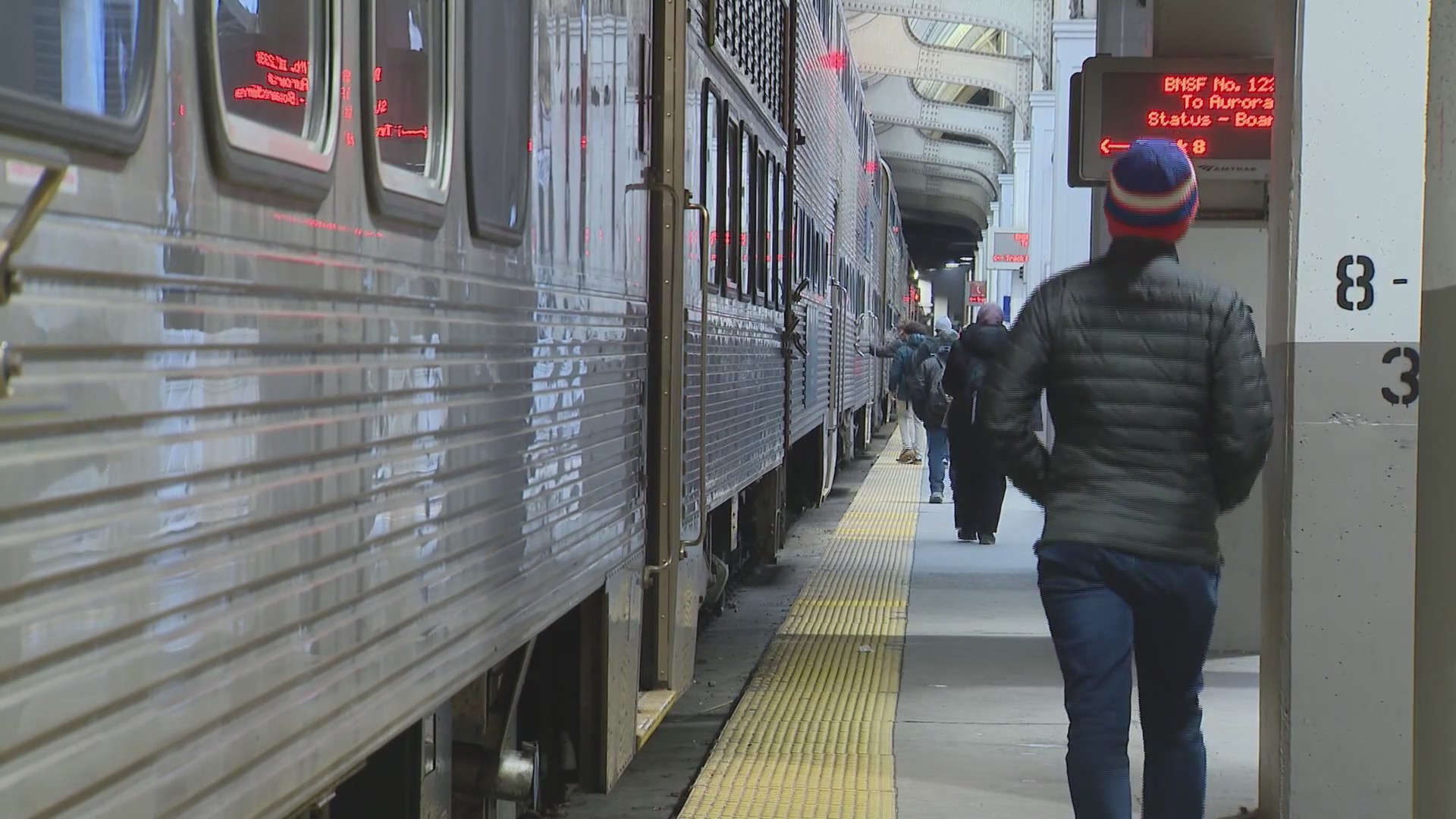 Metra trains to run on reduced schedules Friday due to dangerously cold ...