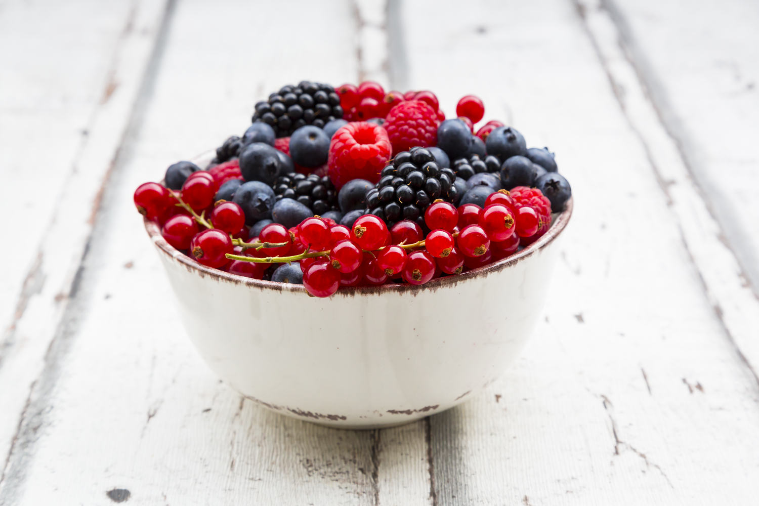 The no. 1 healthiest berry to protect against cancer, heart disease, according to a dietitian<br>
