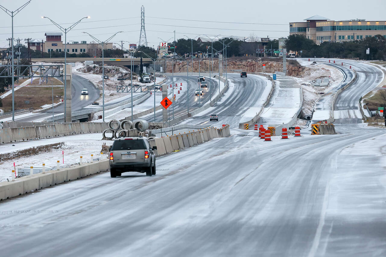 Arctic cold front hits South Texas late tonight. Here's when roads ...