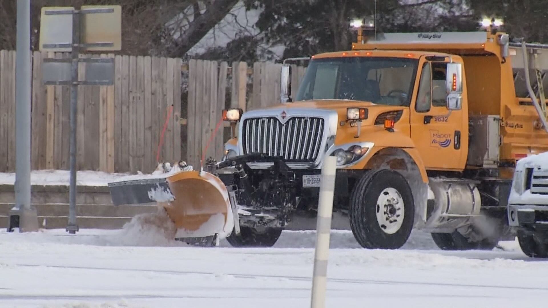 MoDOT prepares crews for weekend of intense winter weather