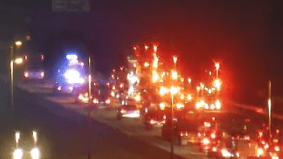 Crash on southbound Turnpike in Delray Beach blocks traffic