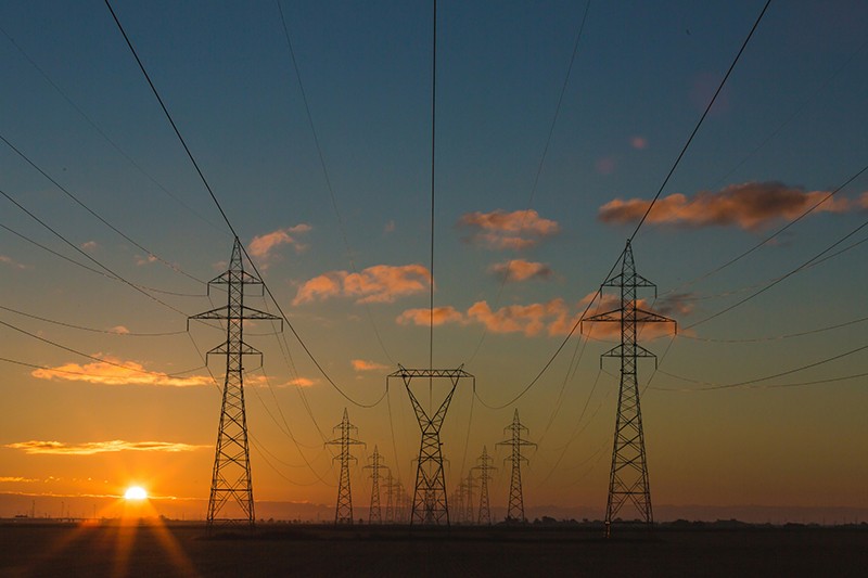 India crosses historic 5 lakh km power grid mark, supercharging ...