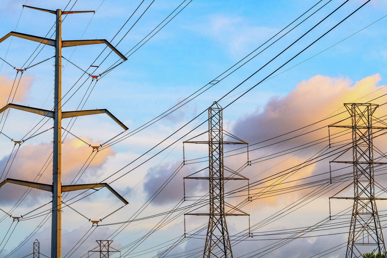 Power restored after more than 1,000 customers slammed in Austin-area ...