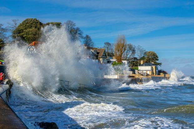 Weather warning for strong winds issued for the Isle of Wight