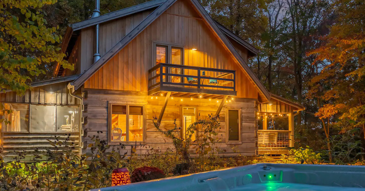 7 romantic Airbnbs in Indiana perfect for a year-round getaway
