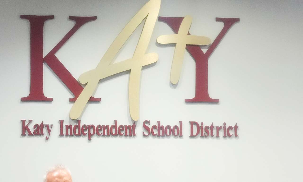 Houston-area school districts pull plug on classes ahead of freeze