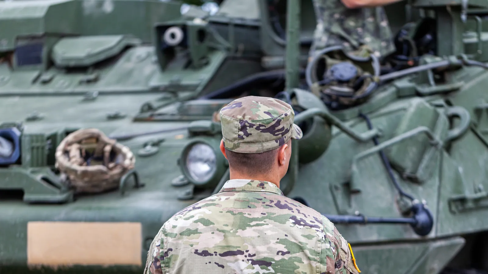 Why thousands of US military tanks are stored in the California desert