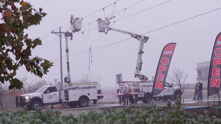 Electric pole fires cause power outages in Travis, Hays and Bastrop ...
