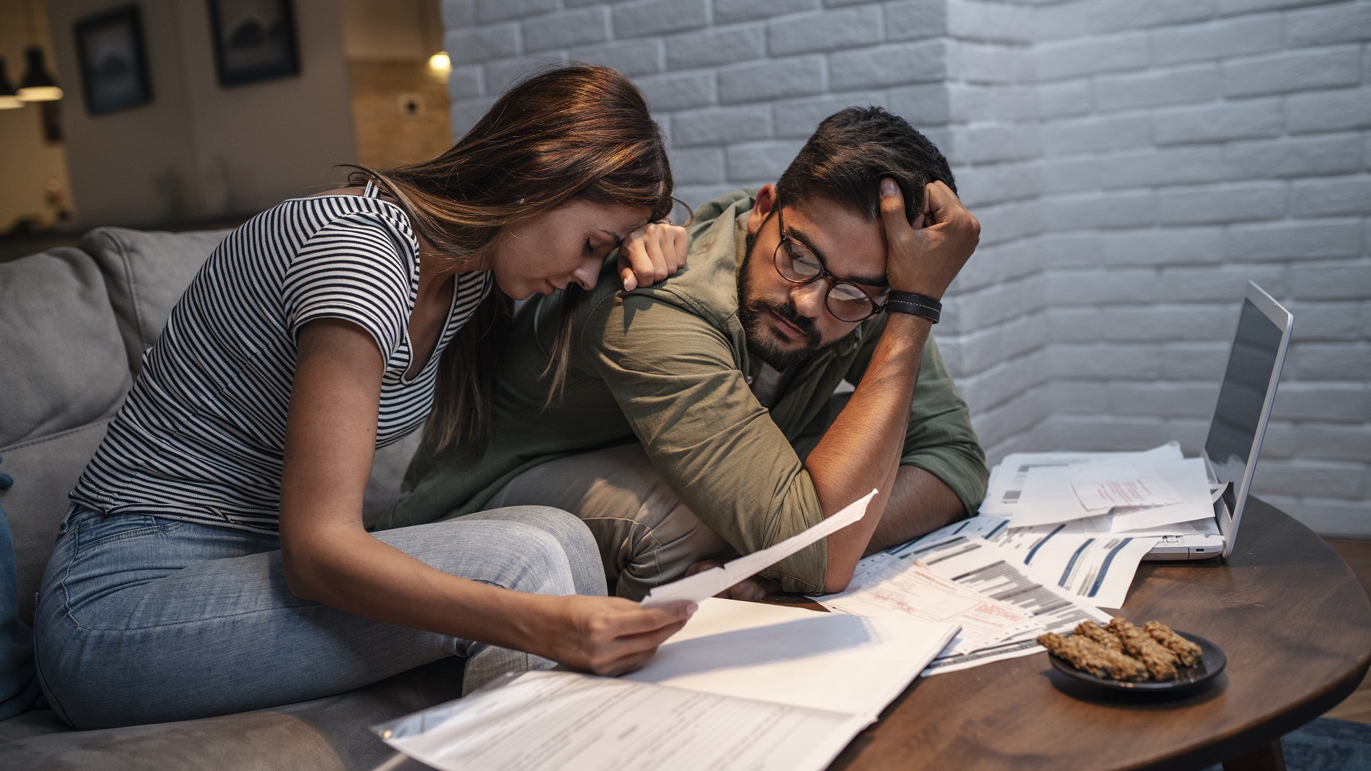 Here are 5 key signs you're in the lower class