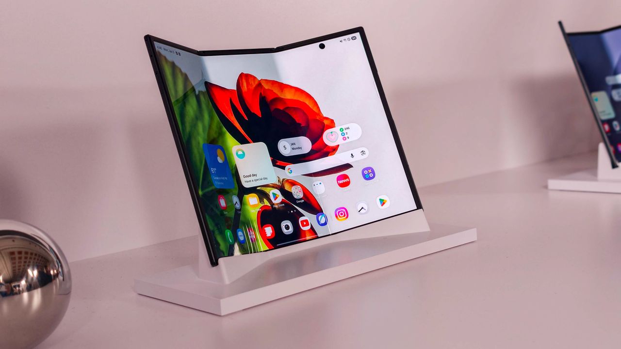 You can get hands-on with the Galaxy Z TriFold in these US stores ...