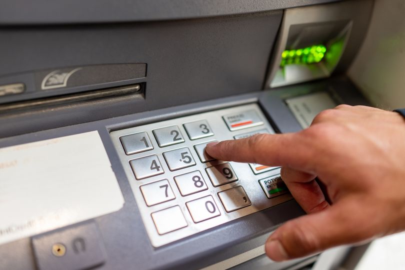 HSBC cash machine rules explained including withdrawal limits and fees