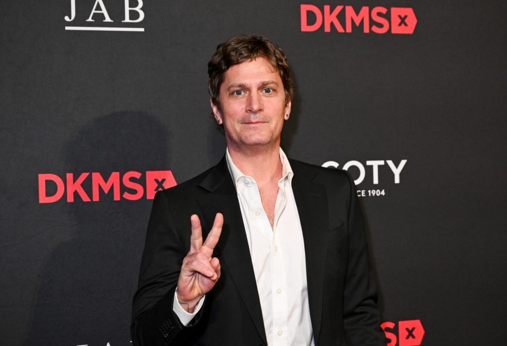 Rob Thomas, The Band Perry, Jason Aldean and Queensrÿche among acts postponing shows ahead of massive winter storm Fern<br>