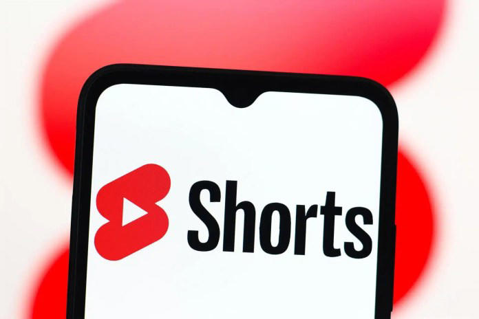 YouTube apuesta por clones de IA para crear shorts: ¿revolución o riesgo?