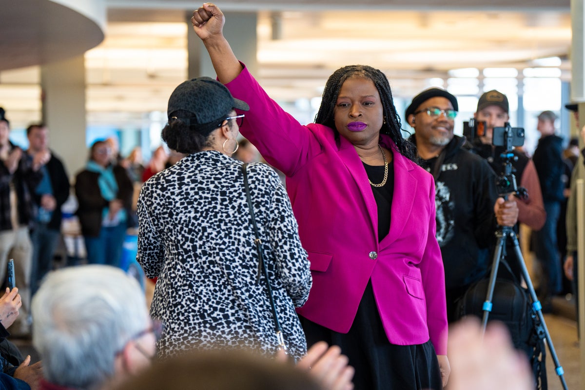 Minnesota activist releases video of arrest after manipulated White ...