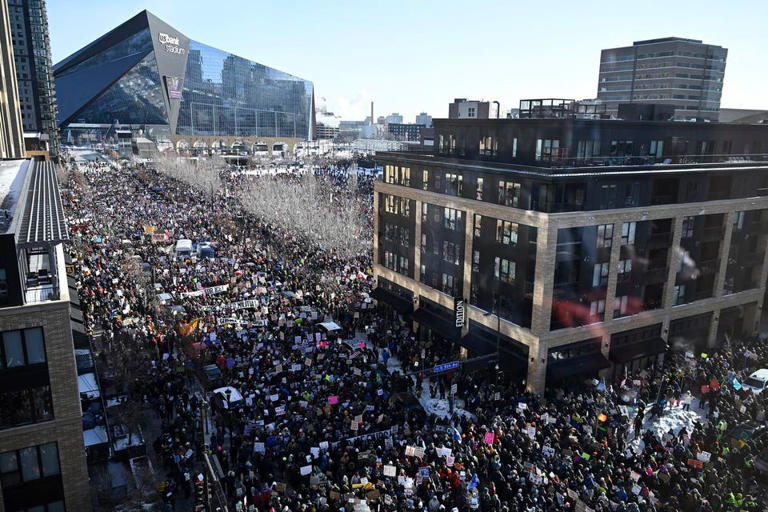 Thousands protest against ICE in Minneapolis amid sub-zero temperatures ...