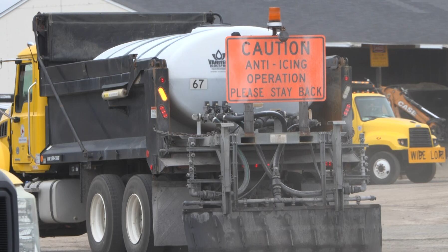 NCDOT crews in Pitt County prep roads for winter storm
