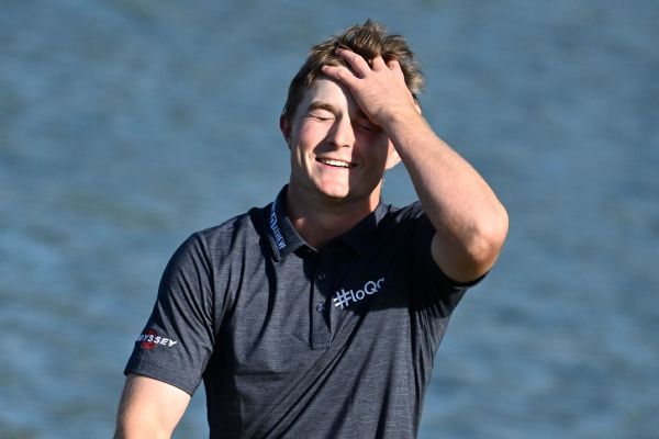 Teenager Brown fires a 60, tied for American Express lead<br><br>