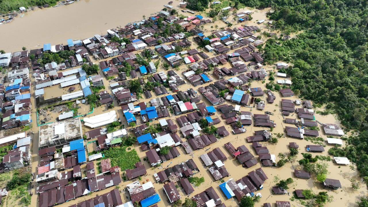 El invierno hizo que se desbordara el río Iscuandé, en Nariño, y dejó a  decenas de familias damnificadas