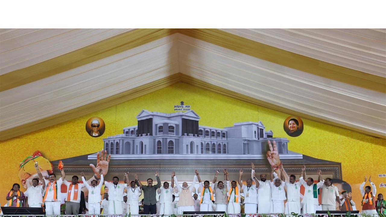 People's mood shows they want NDA: PM Modi at Madhuranthakam rally