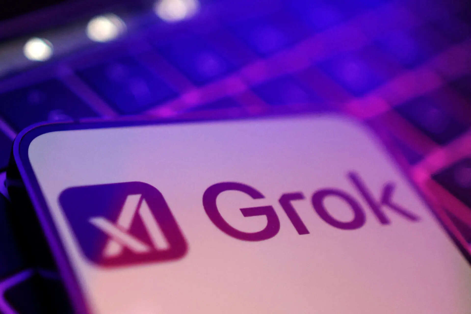 Grok down and when will it be back up? Here's if mobile or desktop ...