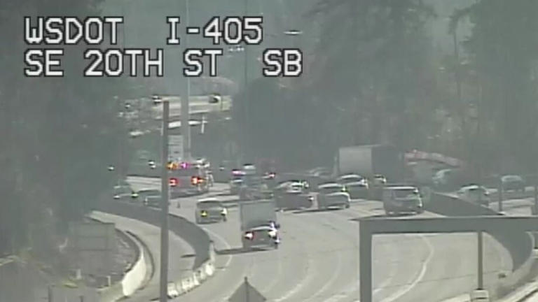 I-405 North in Bellevue, WA fully open after 5-car crash caused backup