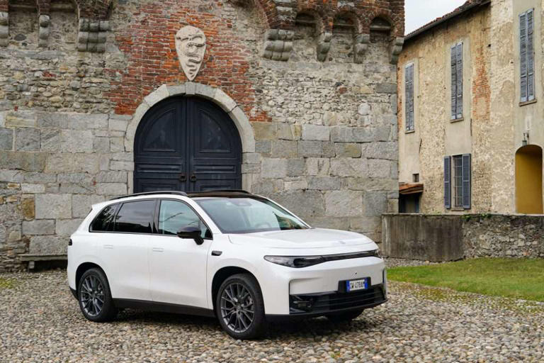 Leapmotor C10 amplia la gamma: arrivano long range e AWD con 800V, 510 ...