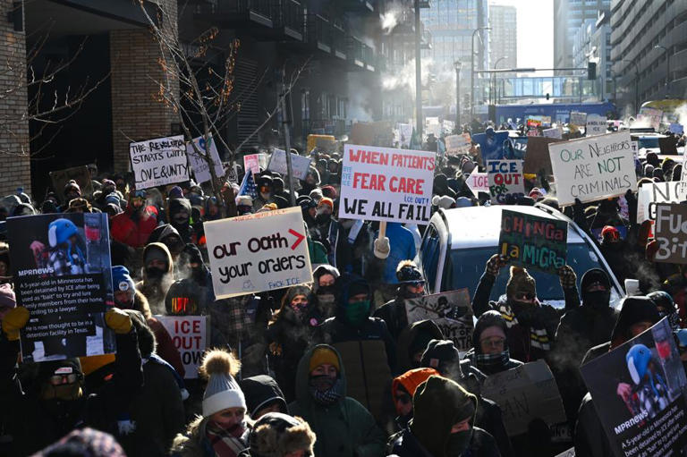 Thousands protest against ICE in Minneapolis amid sub-zero temperatures ...