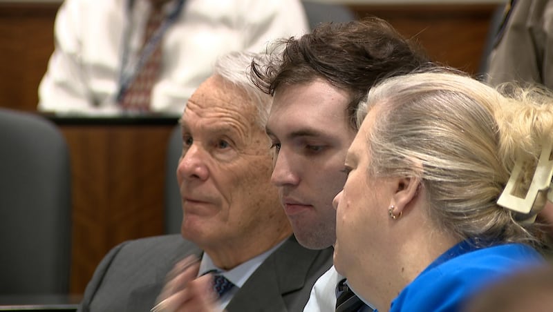 Media argues Tyler Robinson capital murder case can’t be a 'secret ...