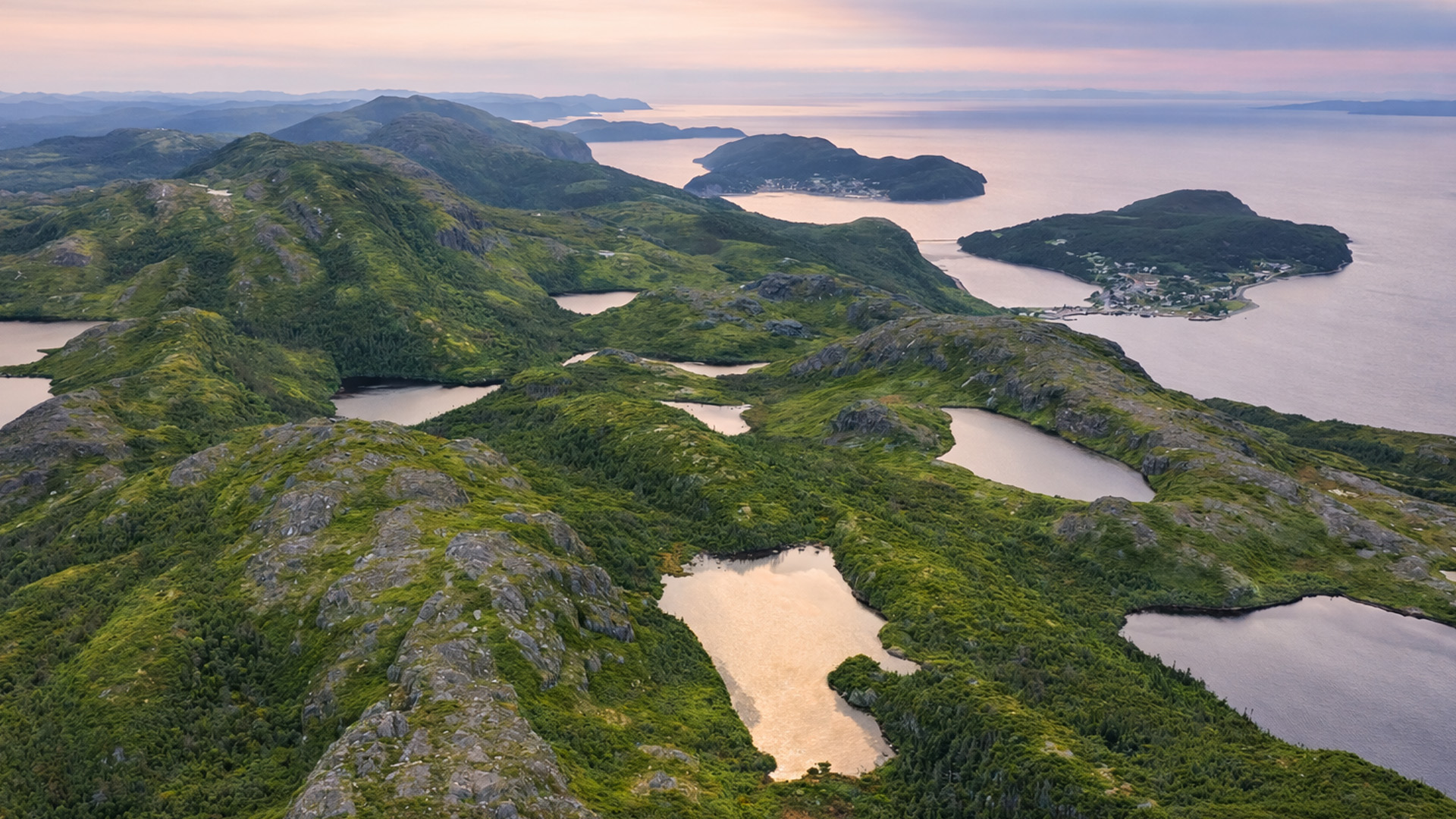 Stedet der innsjøer svever over havet