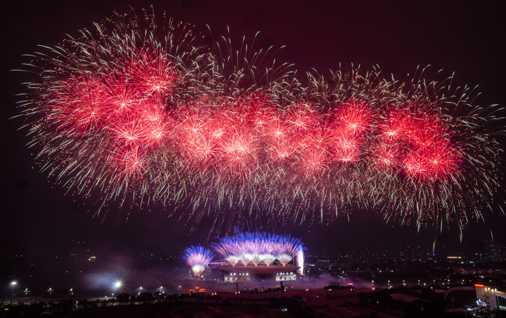 Từ Phú Quốc, Đà Nẵng, Sun Group mang cả bầu trời pháo hoa đỉnh cao ra Thủ đô