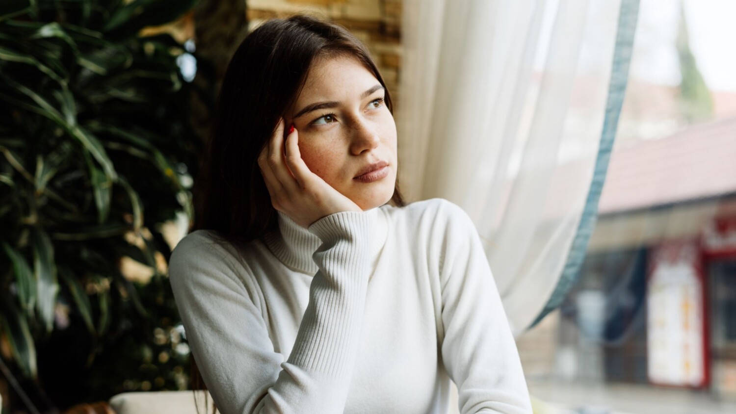 Voici 3 signes que vous êtes émotionnellement insensible, sans le savoir