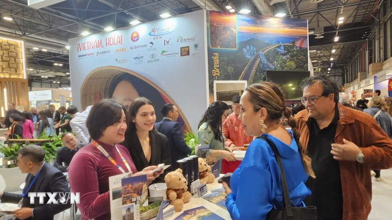 Gian hàng Việt Nam tạo dấu ấn tại Hội chợ Du lịch Quốc tế FITUR 2026