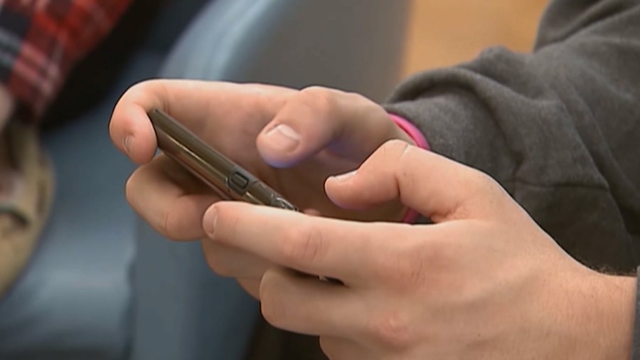 K-12 cell phone ban bill stalling as Kansas lawmakers debate bill language