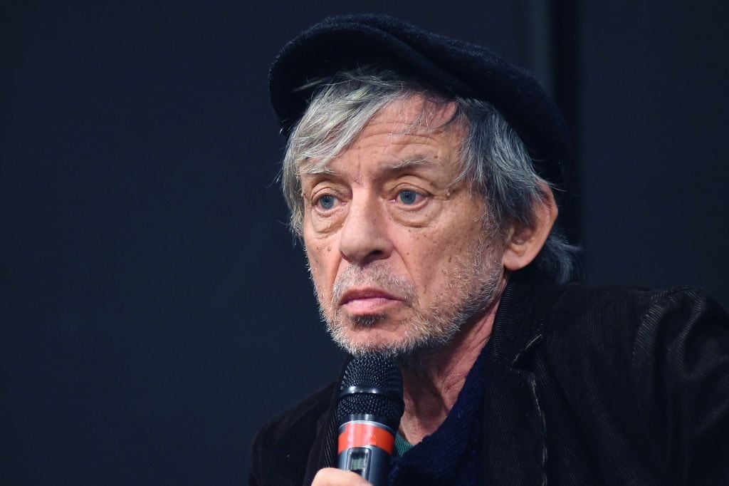 Paolo Rossi: “Destra e sinistra? Una truffa, io sto con gli ultimi. Zalone è bravissimo ma io sono figlio del teatro”