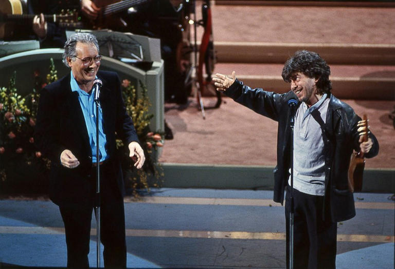 Paolo Rossi: “Destra e sinistra? Una truffa, io sto con gli ultimi. Zalone è bravissimo ma io sono figlio del teatro”