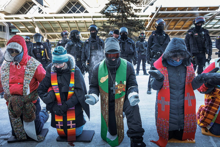 Toåring pågrepet i Minneapolis, tusenvis demonstrerte mot ICE i ...