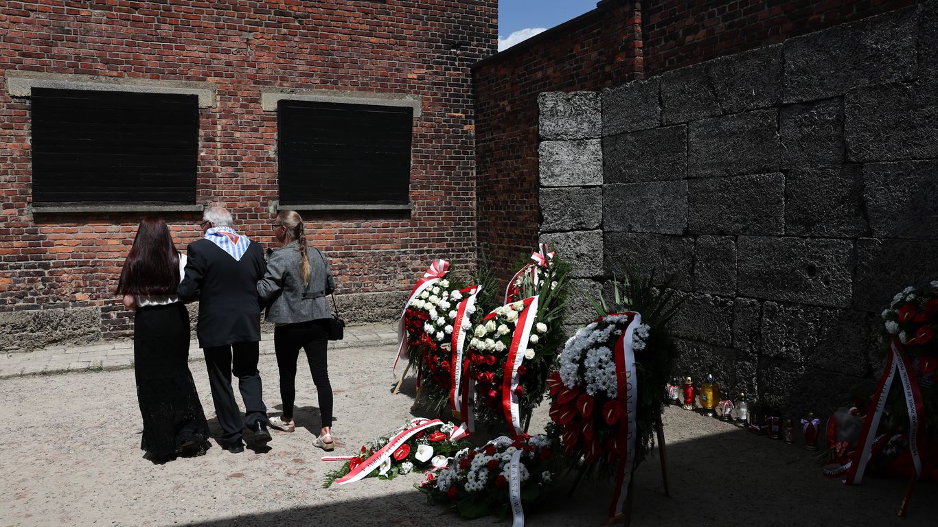 Fewer than 200,000 Holocaust survivors remain as antisemitism rises ...