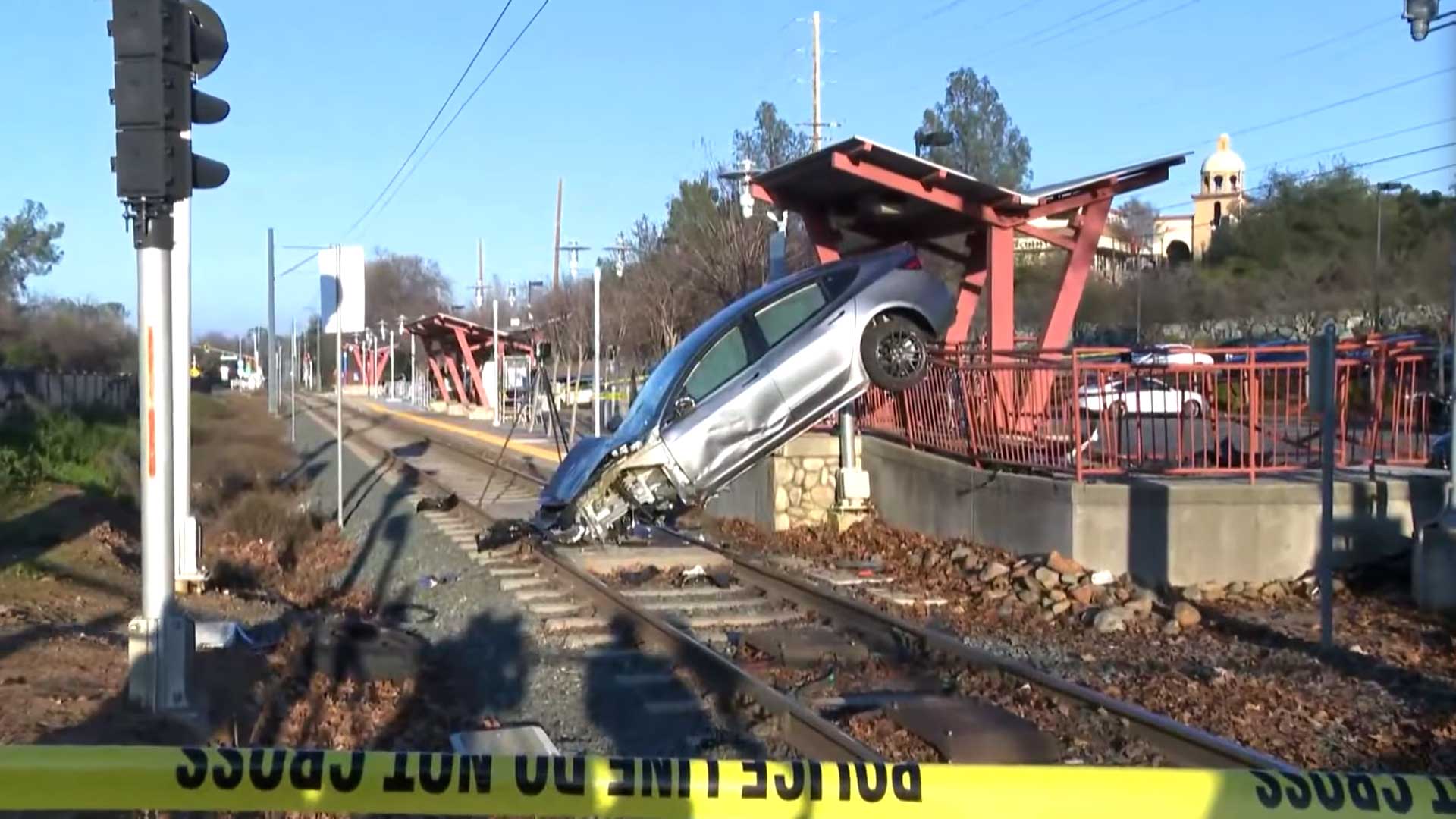 Woman, 22, dies after Tesla launches onto light rail tracks in Folsom<br><br>