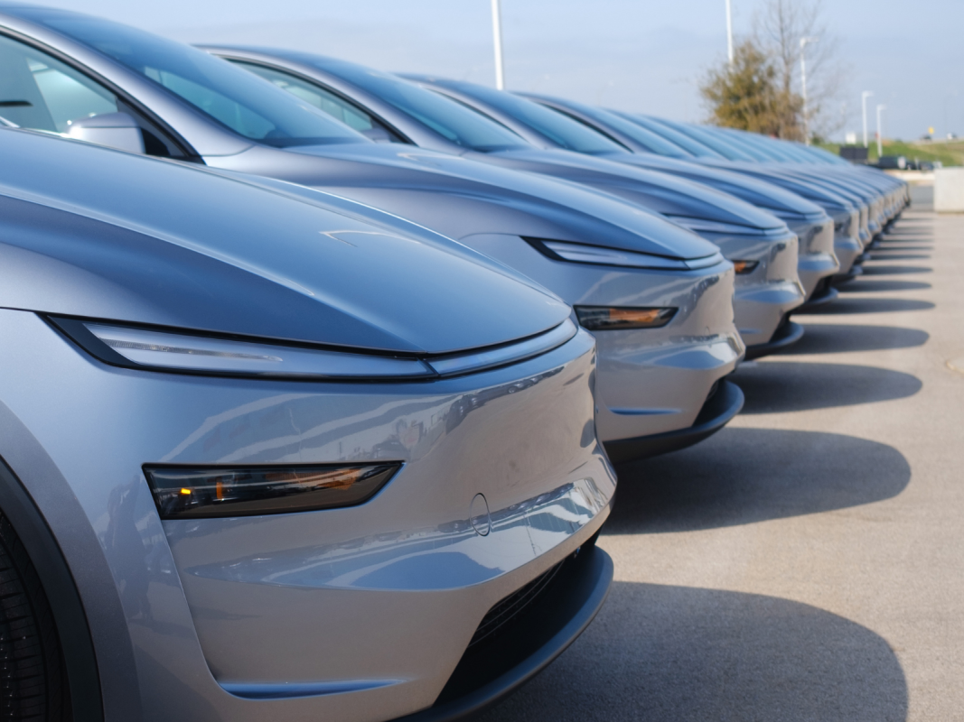 Tesla just took away Autopilot and made full self-driving the only upgrade