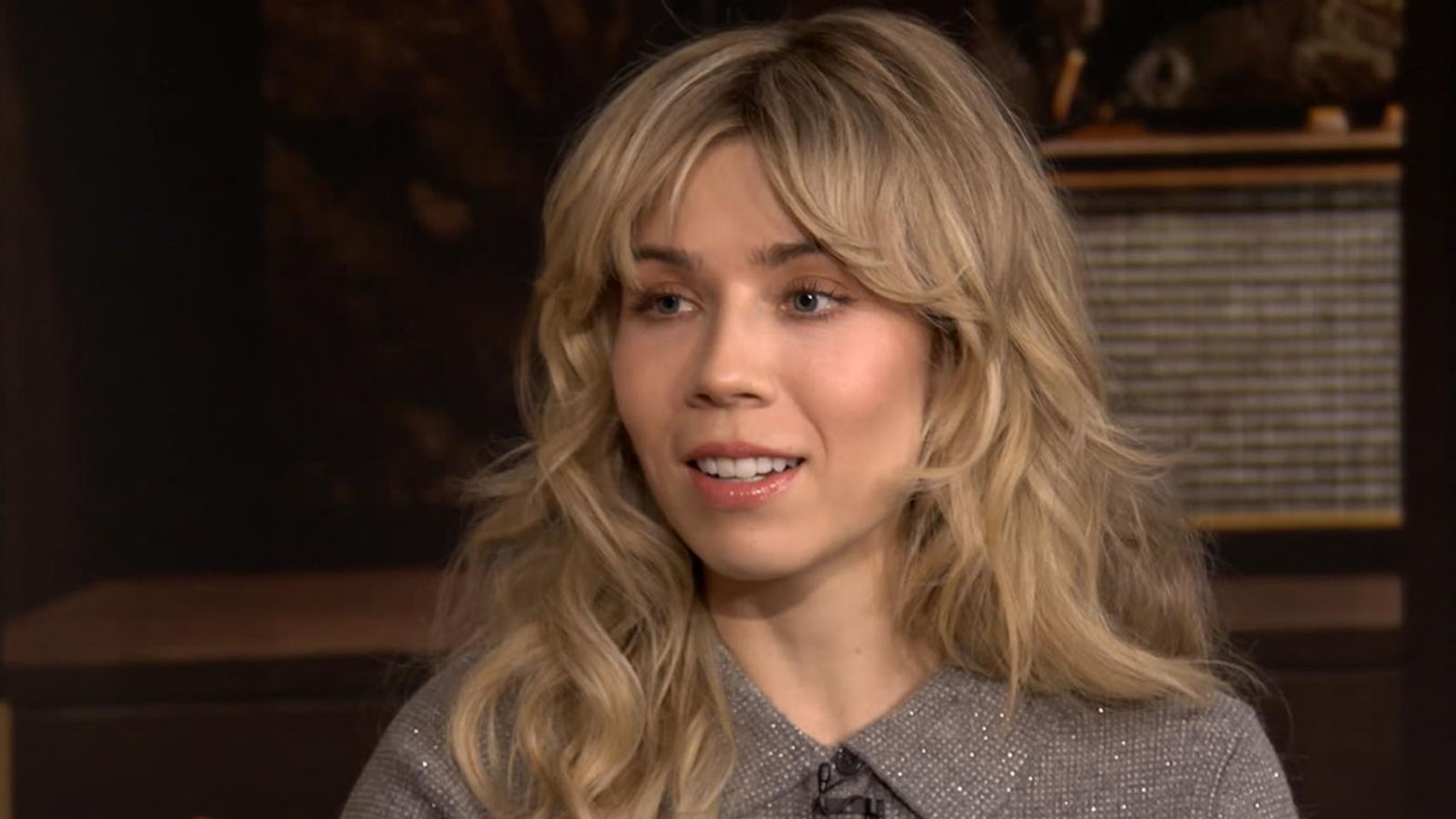 I'm glad my mom died author Jennette McCurdy out with new book, 'Half ...