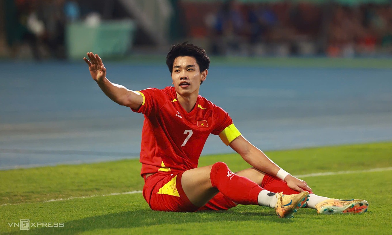 Vietnam young star Nguyen Dinh Bac faces 2027 Asian Cup suspension
