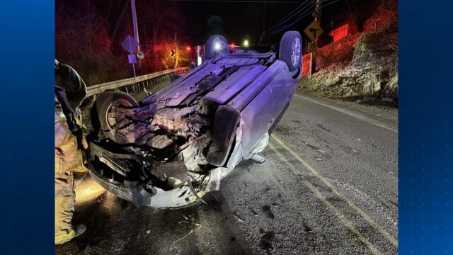 Person in custody after pursuit, rollover crash in Allegheny County