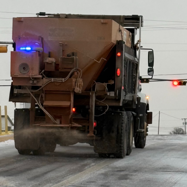 Midland maintains road salt treatment during icy weather
