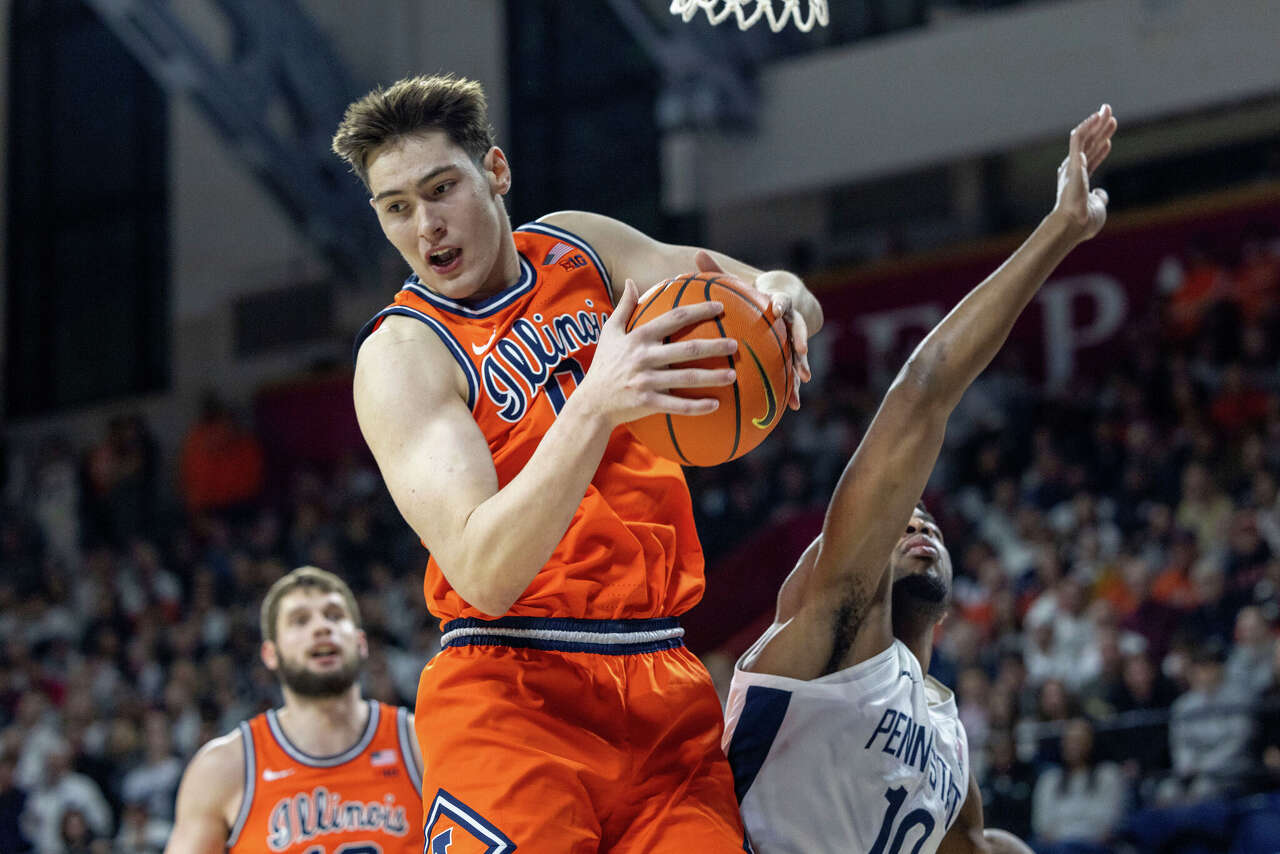 Illinois starting forward David Mirkovic questionable vs. Purdue basketball<br><br>