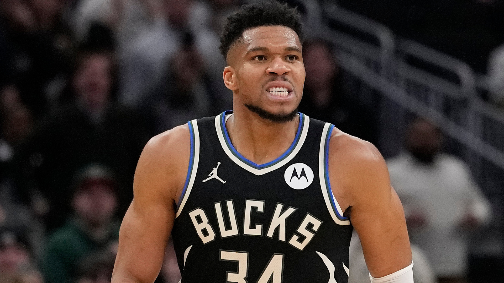 Giannis Antetokounmpo shouldn't play another game for the Bucks this ...