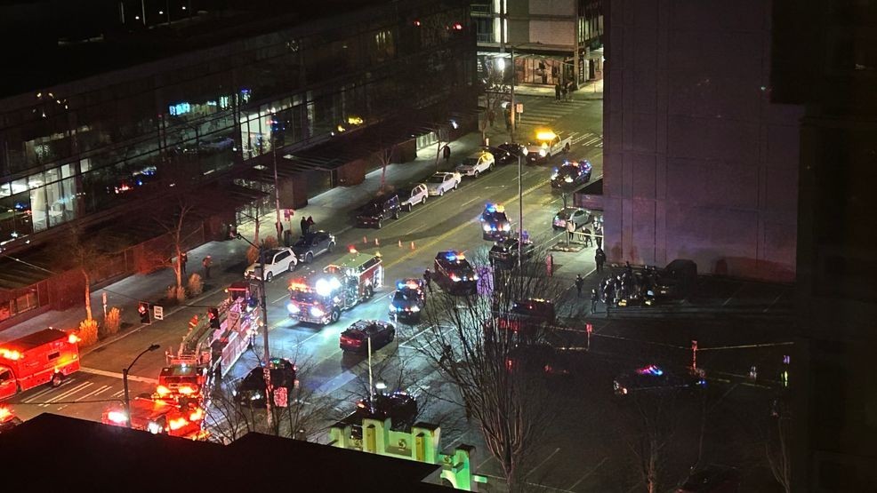 19-year-old woman injured in late-night shooting in downtown Seattle