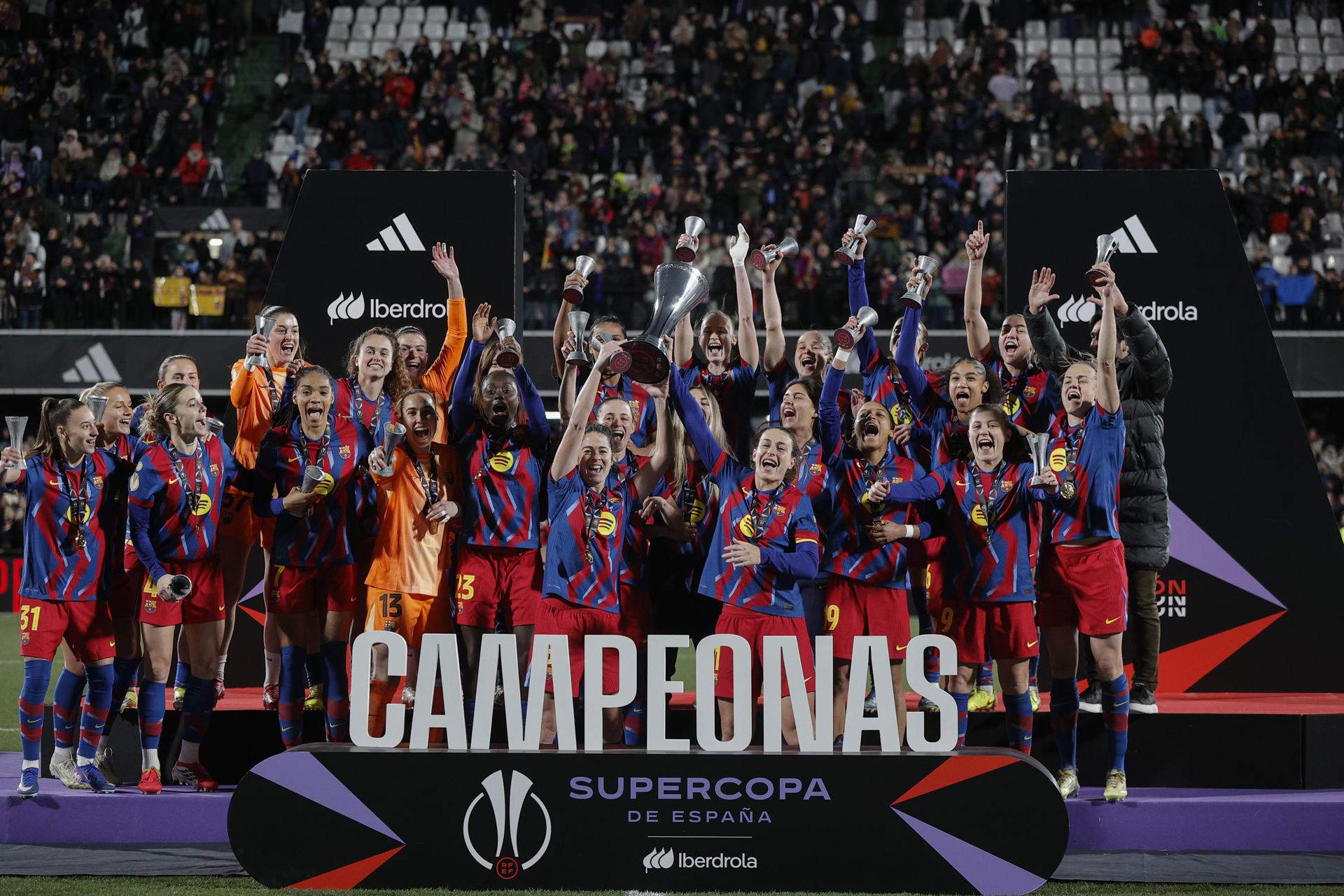 El Barça vuelve a dar una lección al Real Madrid y revalida la ...