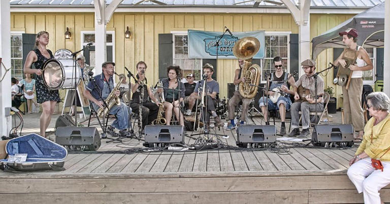 5 small towns in Louisiana so dreamy, you'll swear you've seen them on TV