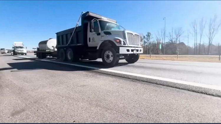ALDOT crews treat roads as winter storm moves through northern Alabama
